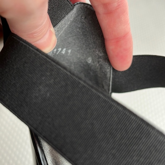 ✨Host pick✨ Stuart Weitzman / Black Elastic Strappy Heels / Size 9 - Picture 9 of 15